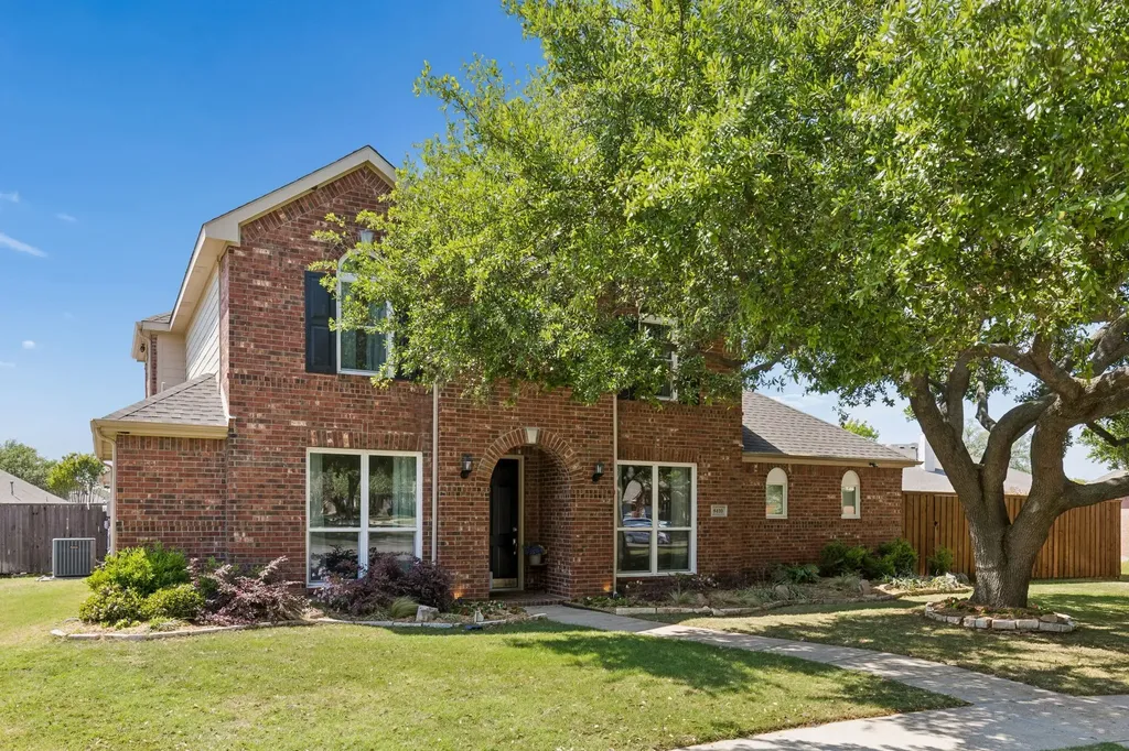 8410 Lexington Court Rowlett TX 75089