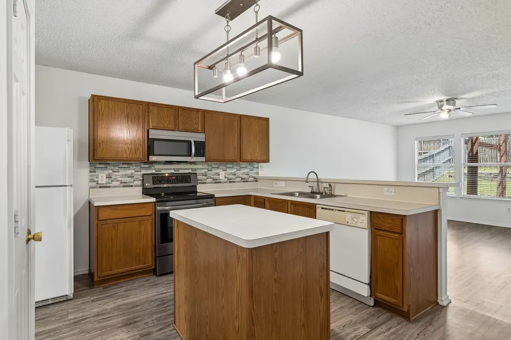 1109 Post Oak Trail Anna TX 75409