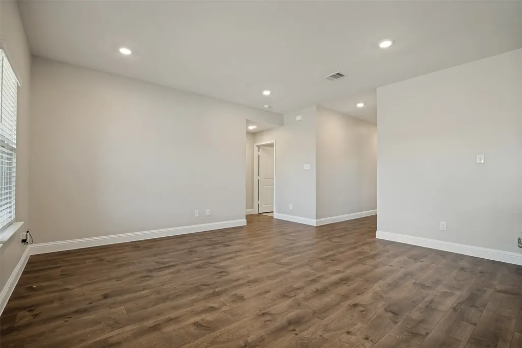 2910 Rowland Drive Seagoville TX 75159
