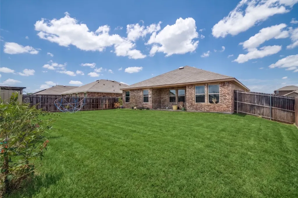 2910 Rowland Drive Seagoville TX 75159