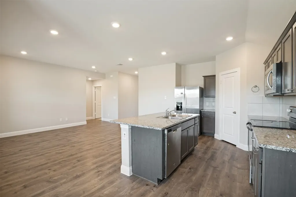 2910 Rowland Drive Seagoville TX 75159