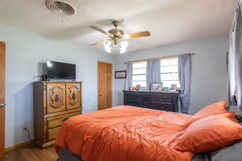 405 S Breustedt Street Weinert TX 76388