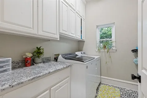 1148 County Road 1591 Alvord TX 76225