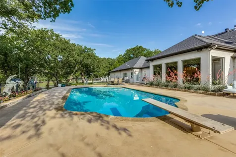 1148 County Road 1591 Alvord TX 76225