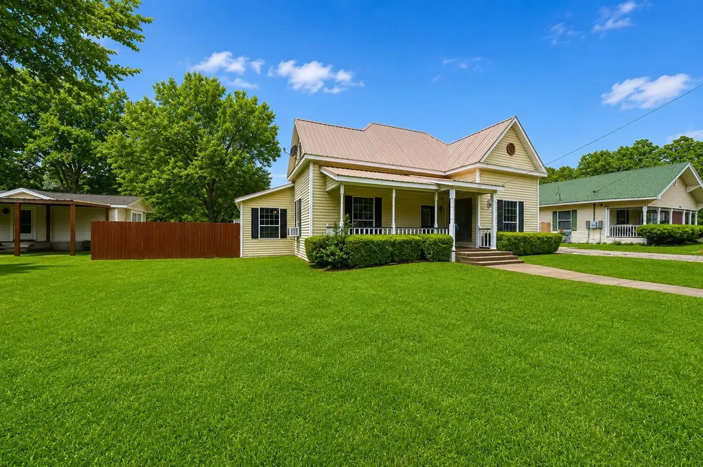 208 Frisco Street Cumby TX 75433