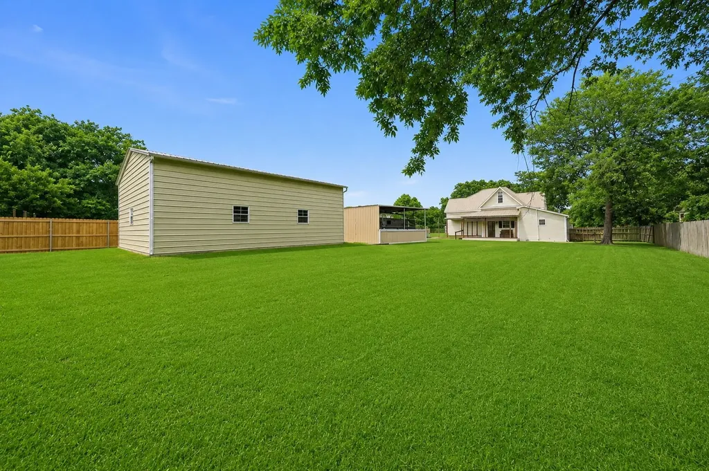 208 Frisco Street Cumby TX 75433