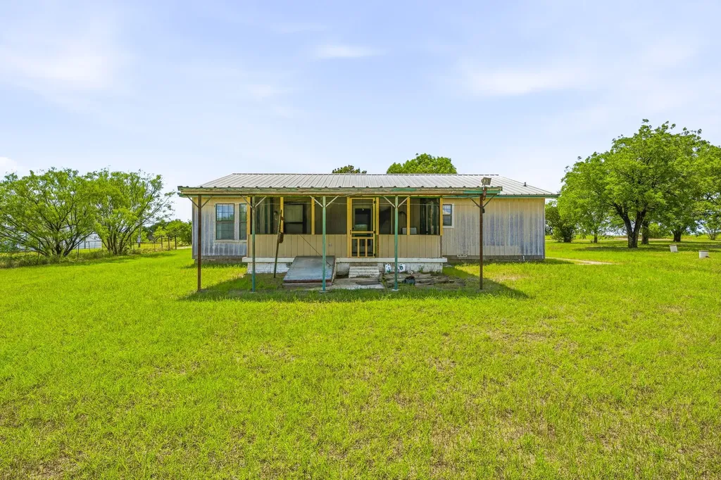 2309 County Road 295 Carbon TX 76435