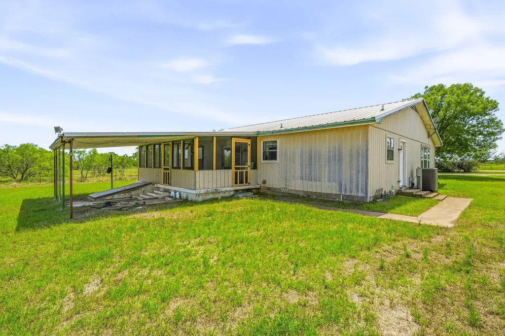 2309 County Road 295 Carbon TX 76435