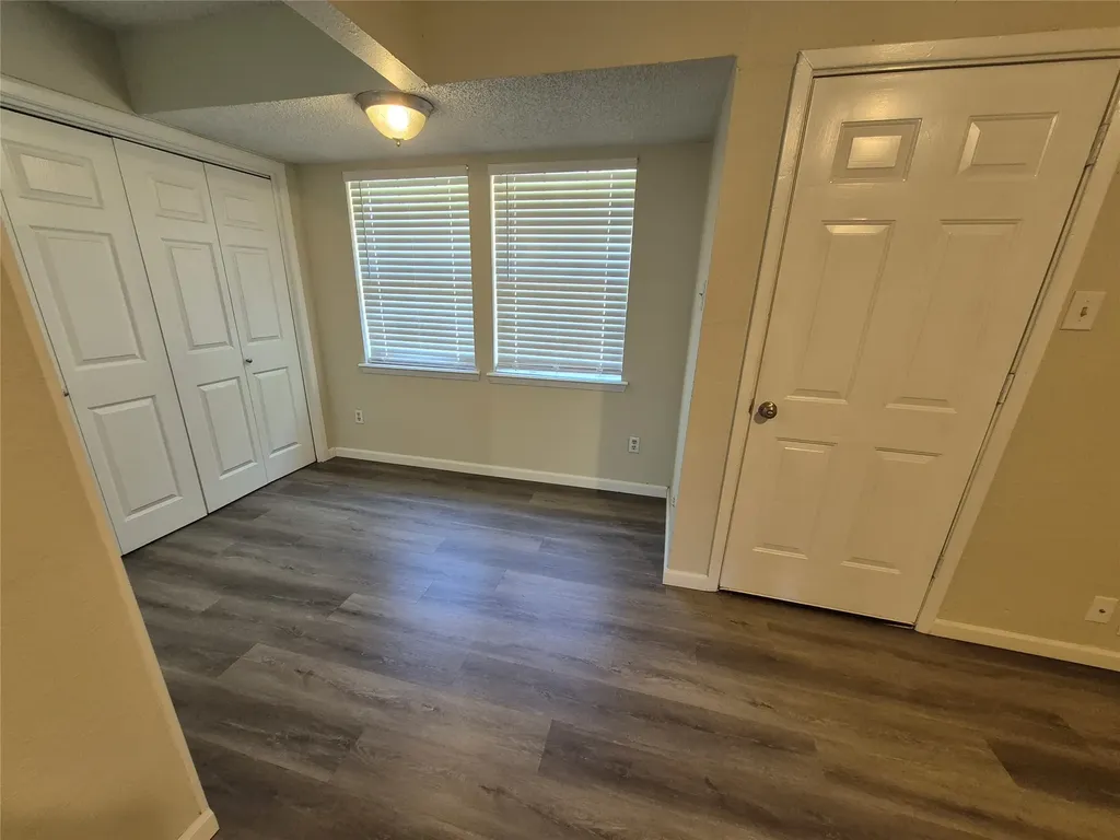 825 Springhill Drive Burleson TX 76028