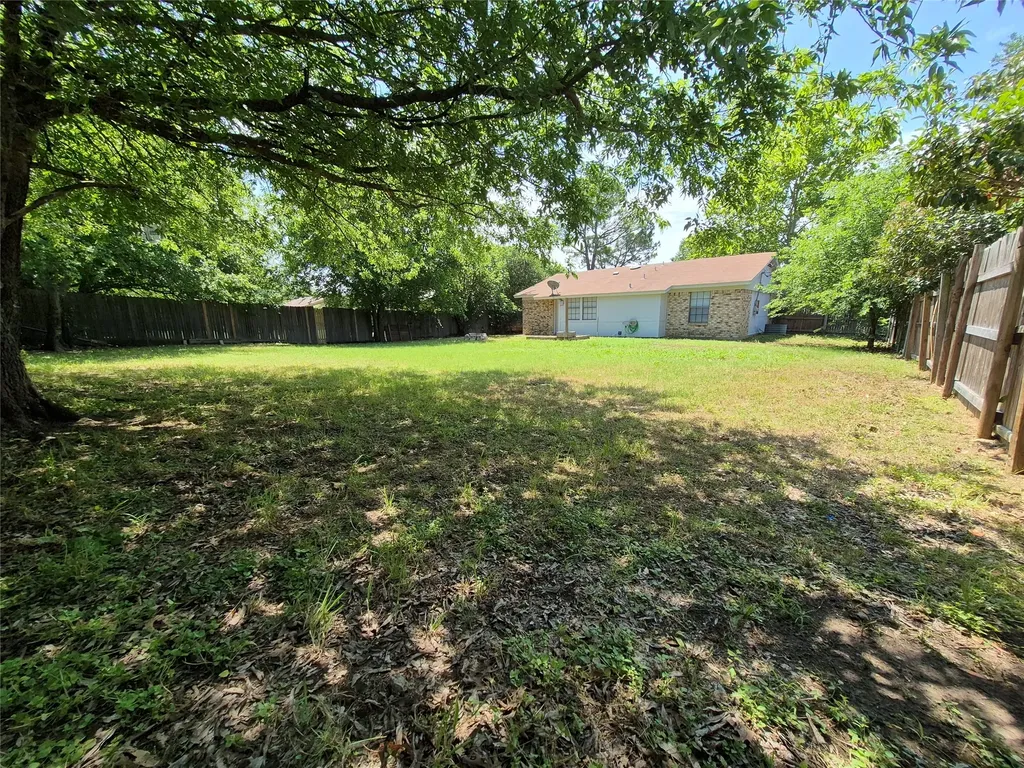 825 Springhill Drive Burleson TX 76028