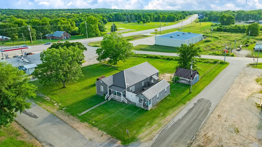 108 NW 4 Fort Towson OK 74735