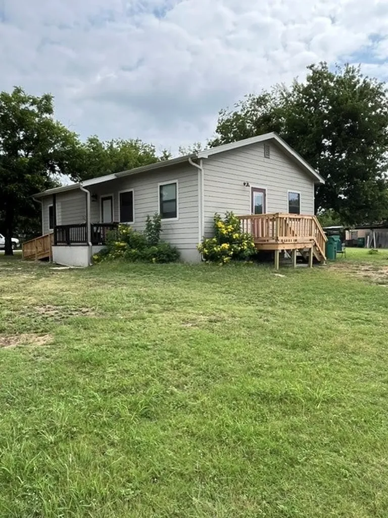 1310 N Mesquite Street N Goldthwaite TX 76844