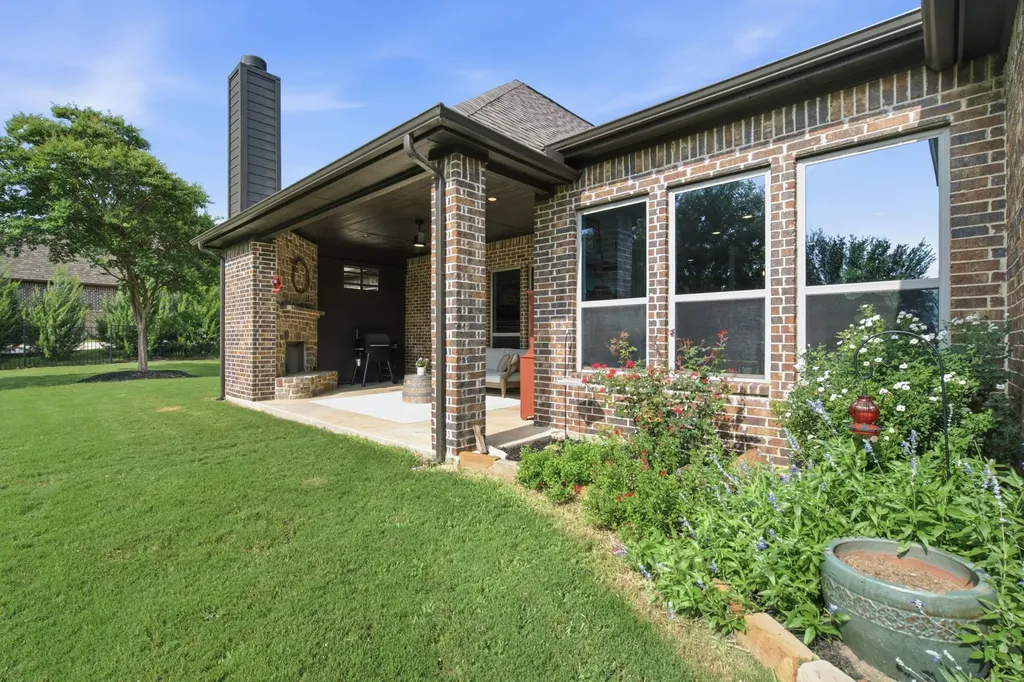 9221 Avery Ranch Way Justin TX 76247