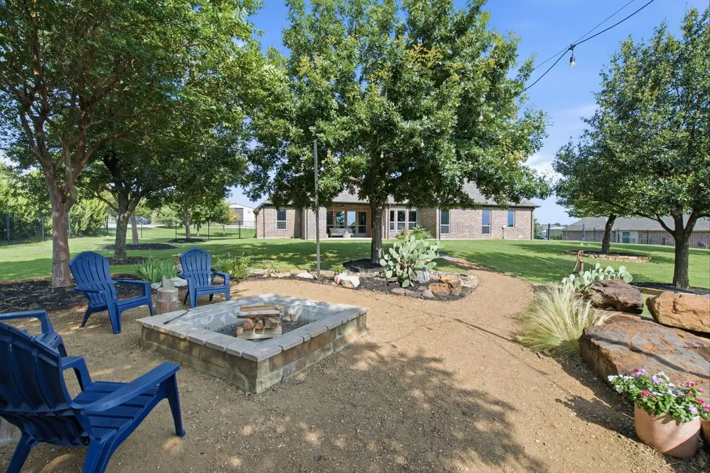 9221 Avery Ranch Way Justin TX 76247