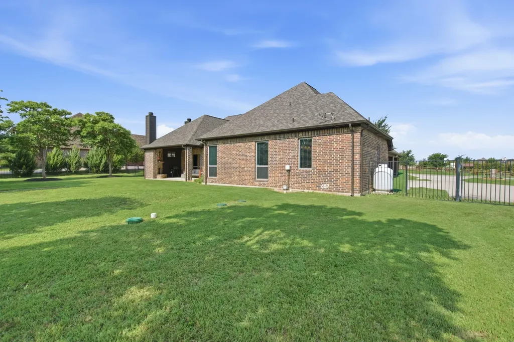 9221 Avery Ranch Way Justin TX 76247