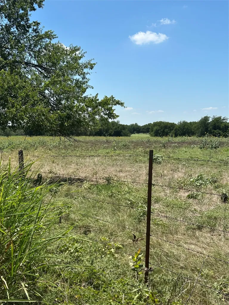 1170 Airport Road Tioga TX 76271