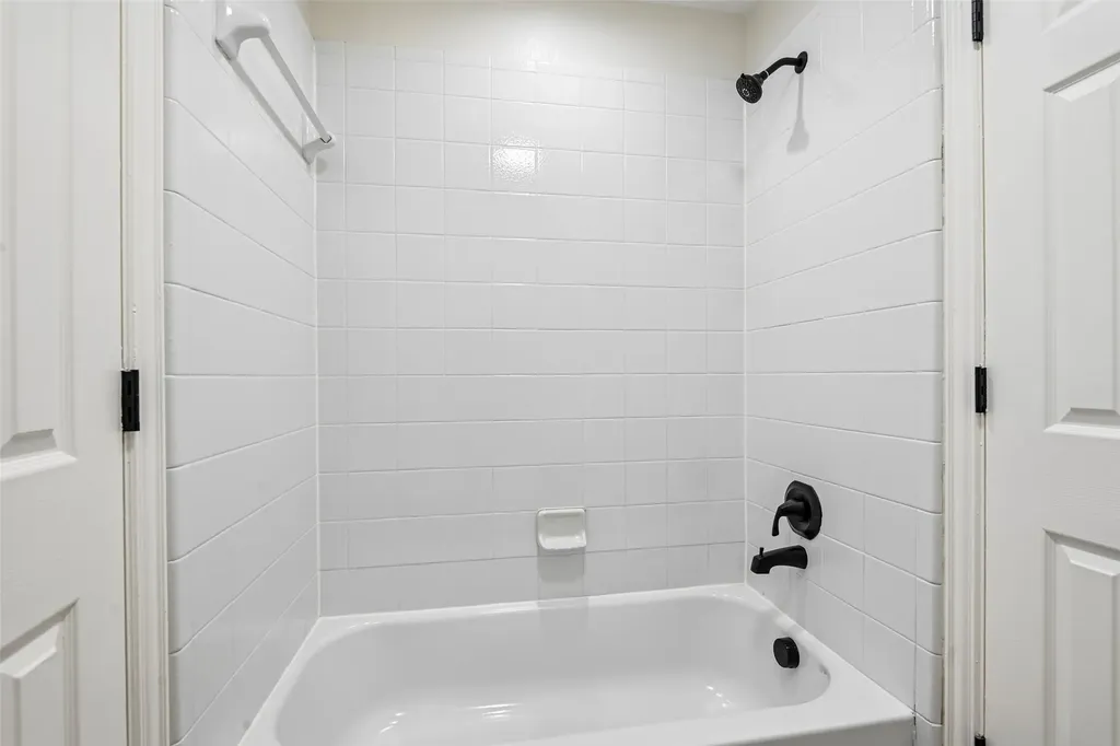837 Moss Cliff Circle Mckinney TX 75071