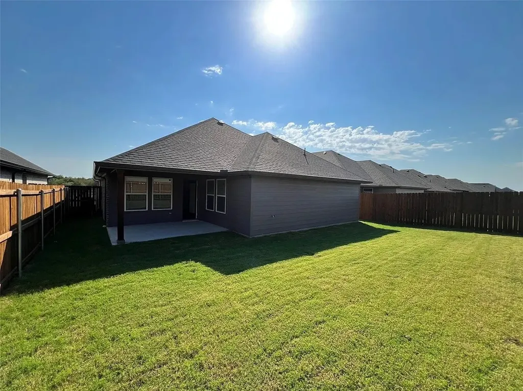 806 Greyson Lane Greenville TX 75402