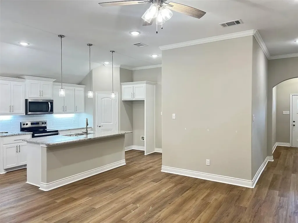 806 Greyson Lane Greenville TX 75402