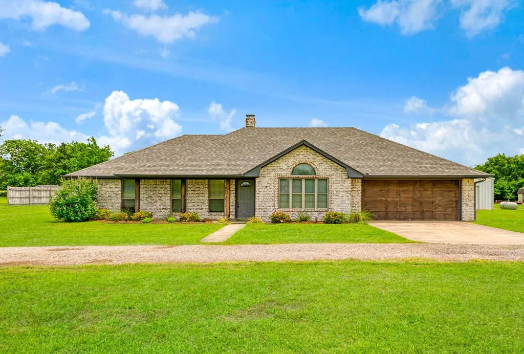 1250 Cr 32240 Sumner TX 75486
