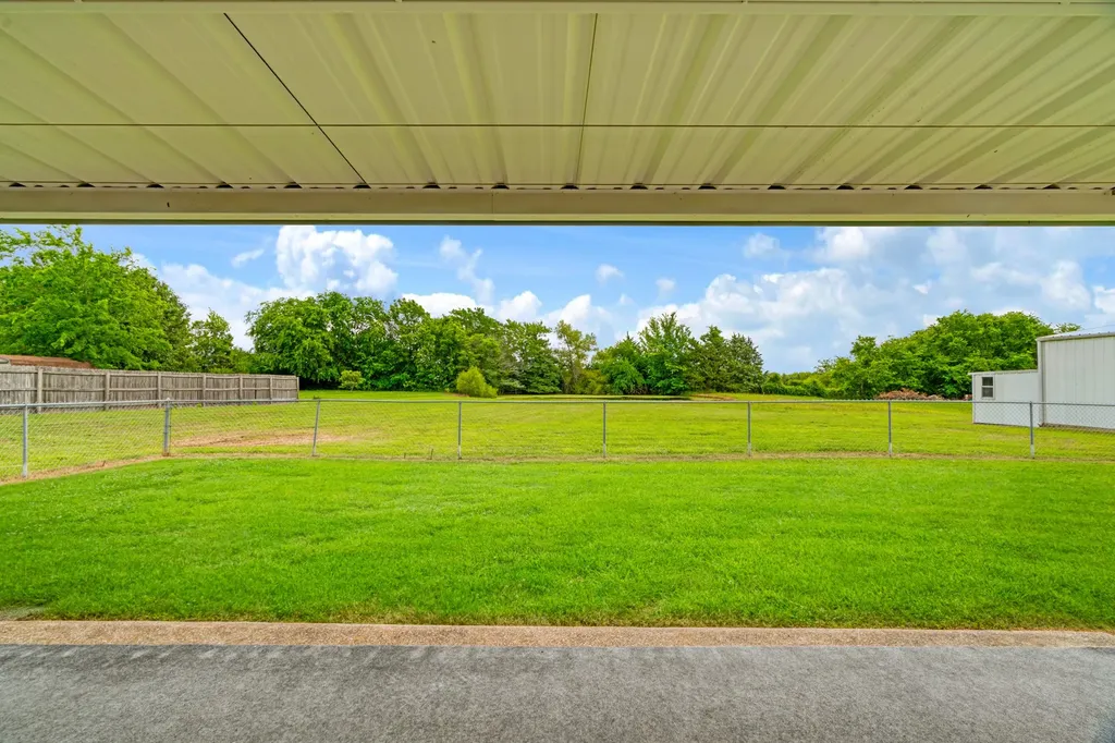 1250 Cr 32240 Sumner TX 75486