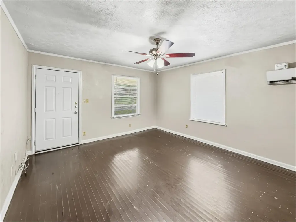 5013 Kessler Road River Oaks TX 76114