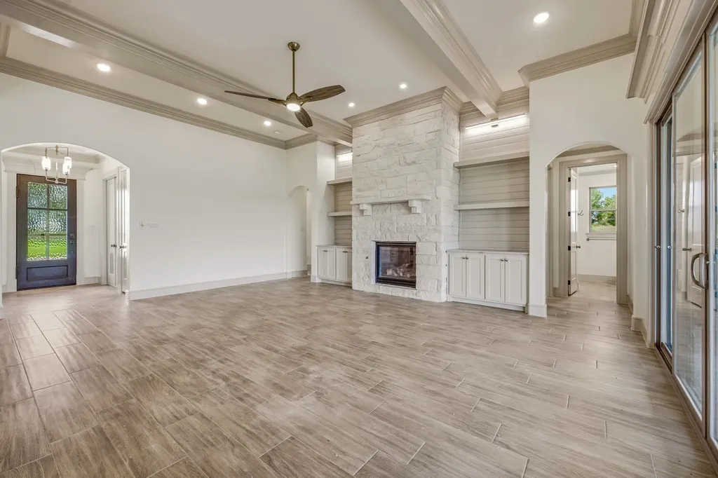 101 Eagle Court Glen Rose TX 76077