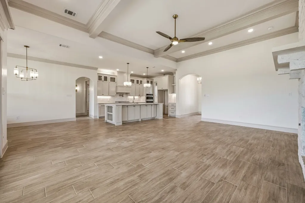 101 Eagle Court Glen Rose TX 76077