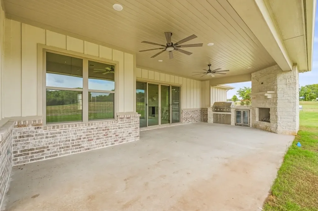 101 Eagle Court Glen Rose TX 76077