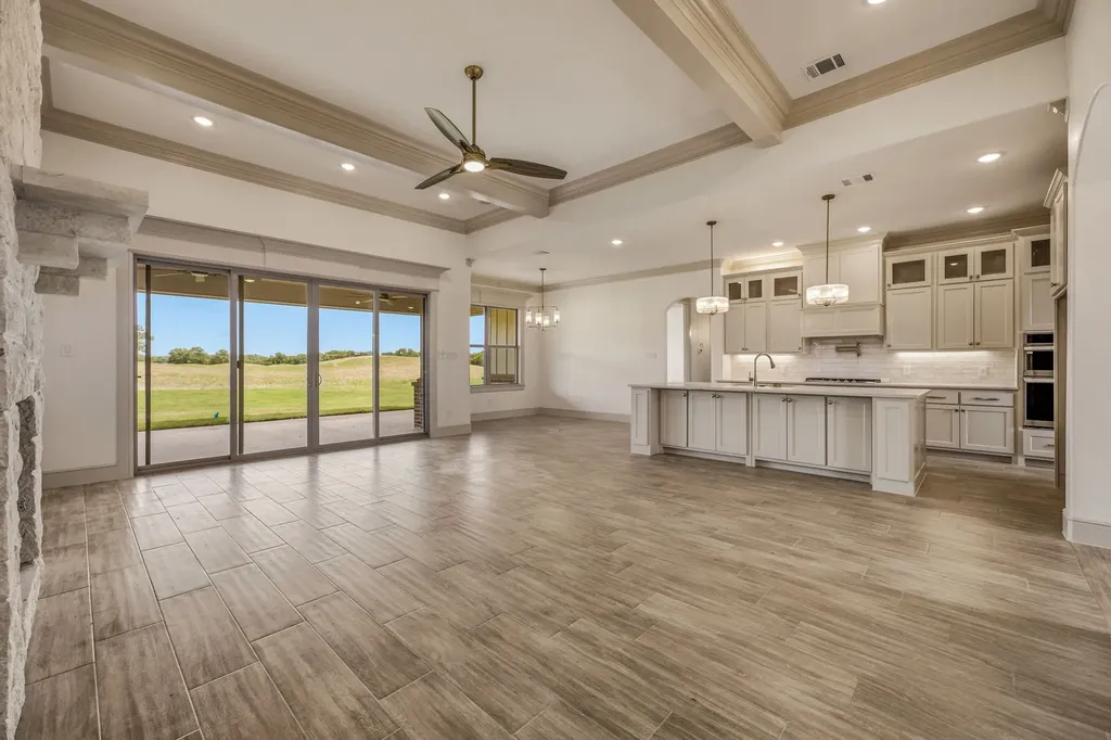 101 Eagle Court Glen Rose TX 76077