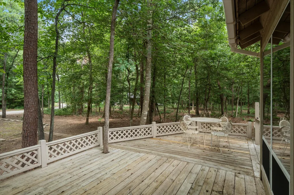 177 Woodfern Glen Holly Lake Ranch TX 75765