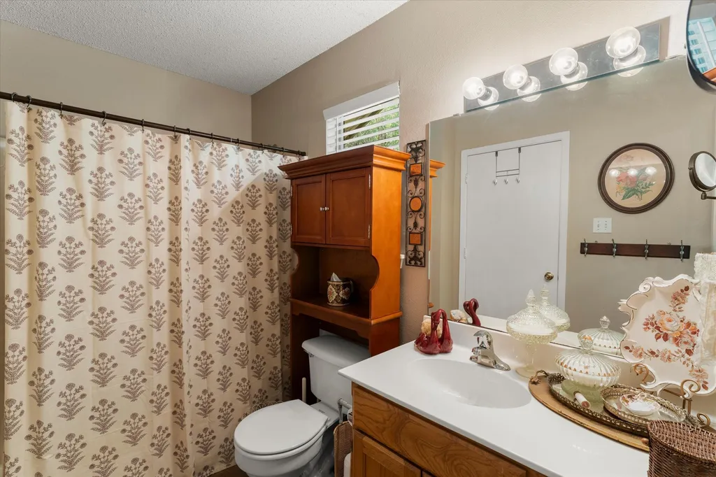 177 Woodfern Glen Holly Lake Ranch TX 75765