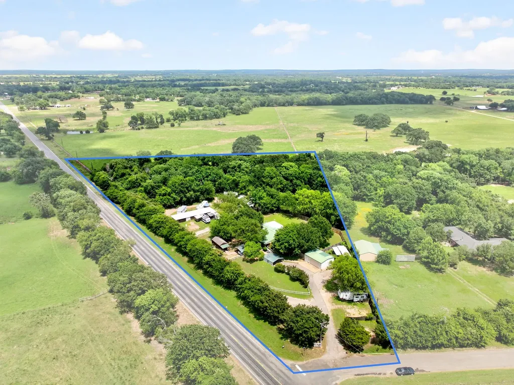 111 Vz County Road 2806 Mabank TX 75147