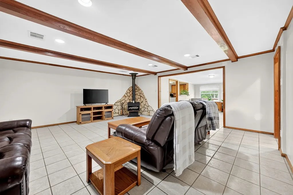111 Vz County Road 2806 Mabank TX 75147