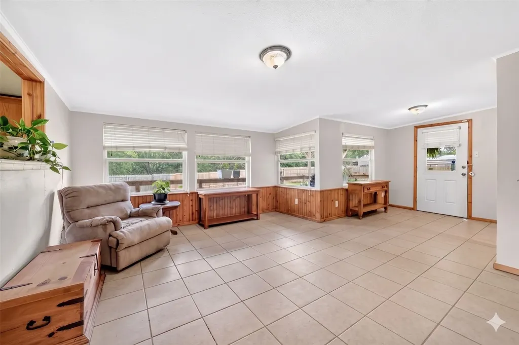 111 Vz County Road 2806 Mabank TX 75147