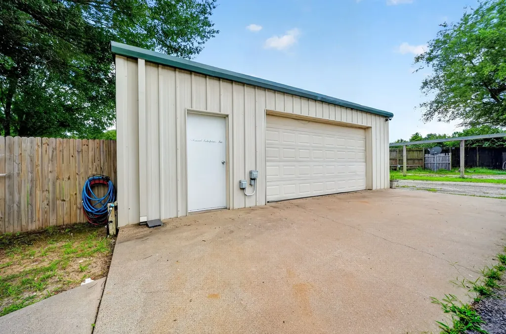 111 Vz County Road 2806 Mabank TX 75147