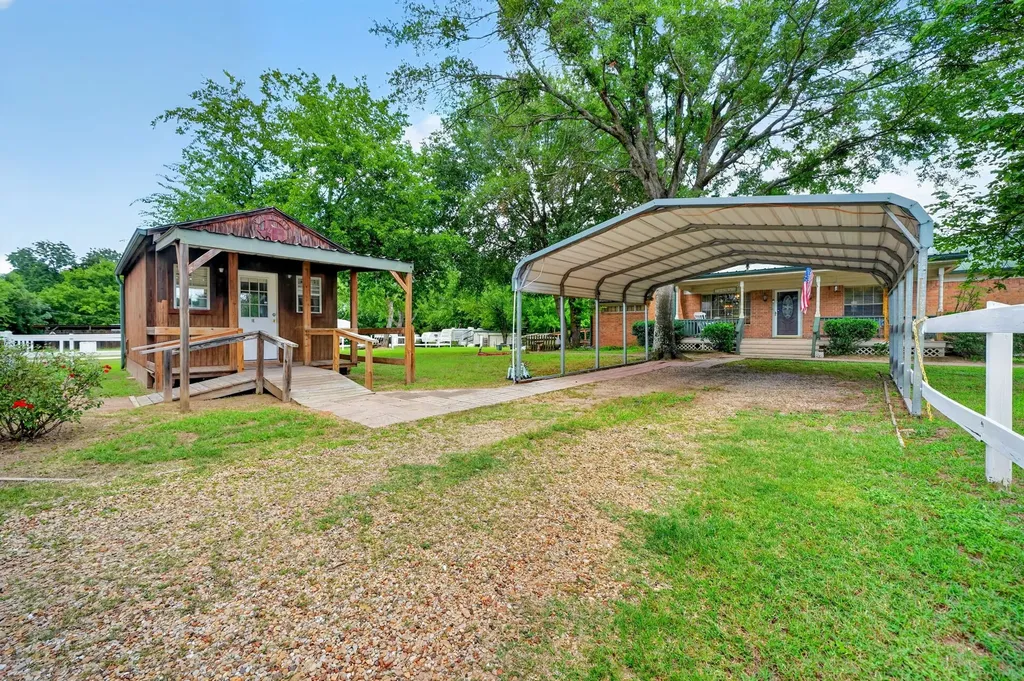 111 Vz County Road 2806 Mabank TX 75147