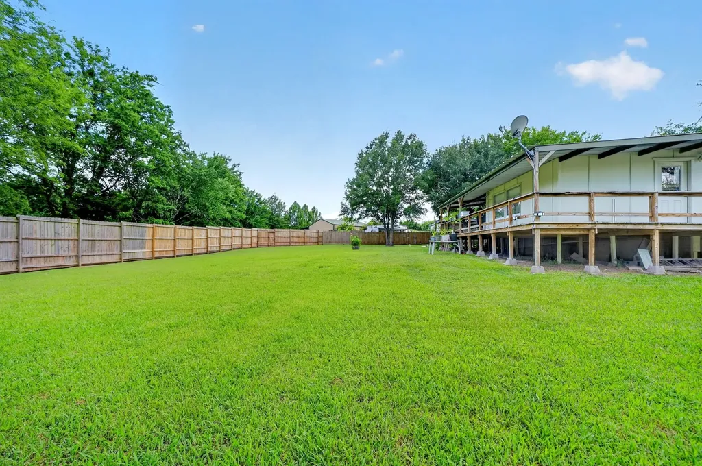 111 Vz County Road 2806 Mabank TX 75147