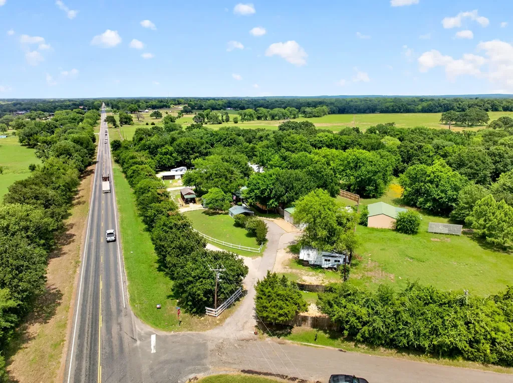 111 Vz County Road 2806 Mabank TX 75147