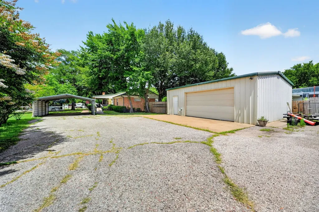 111 Vz County Road 2806 Mabank TX 75147