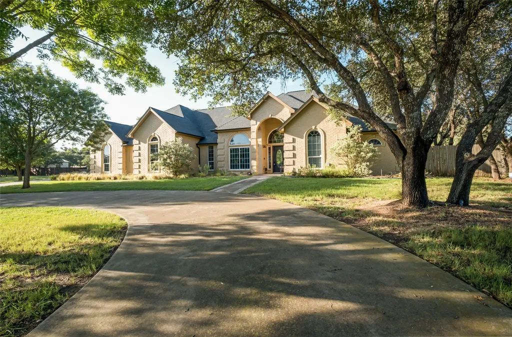 182 Lakeview Drive Aledo TX 76008