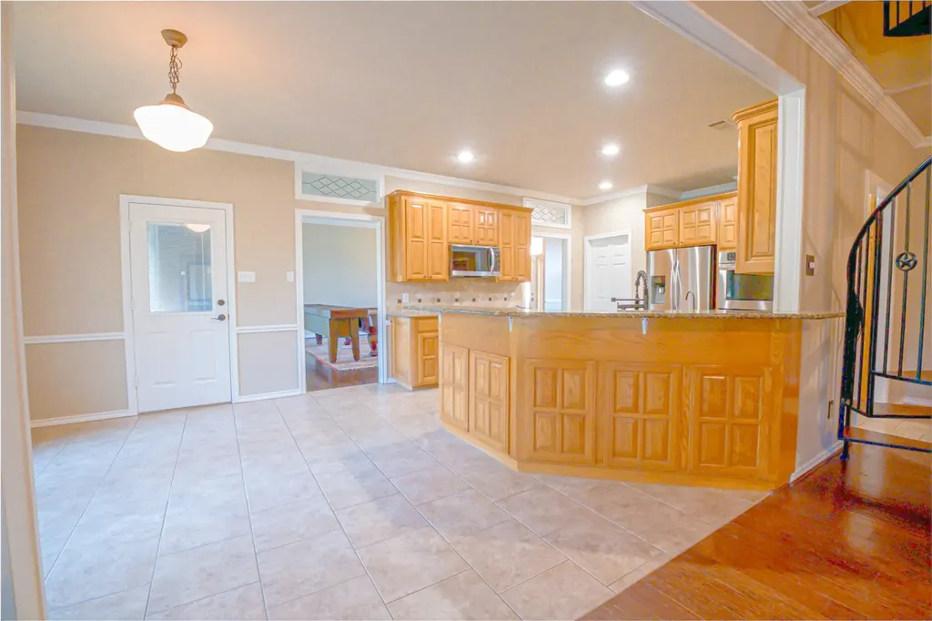182 Lakeview Drive Aledo TX 76008