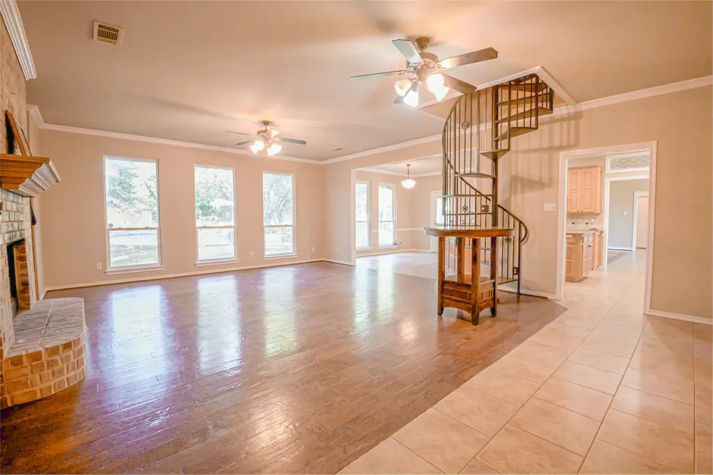 182 Lakeview Drive Aledo TX 76008