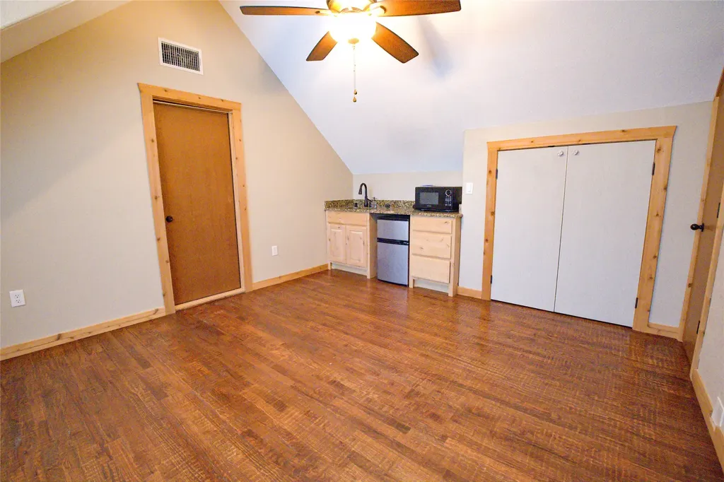 182 Lakeview Drive Aledo TX 76008