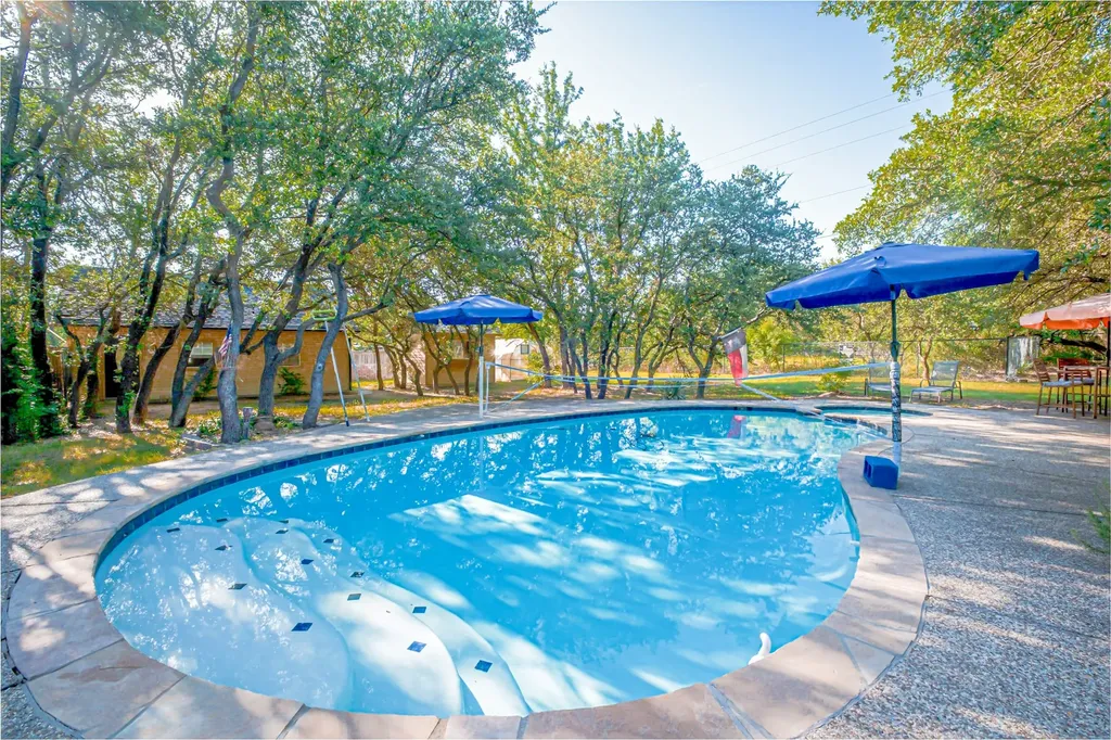 182 Lakeview Drive Aledo TX 76008