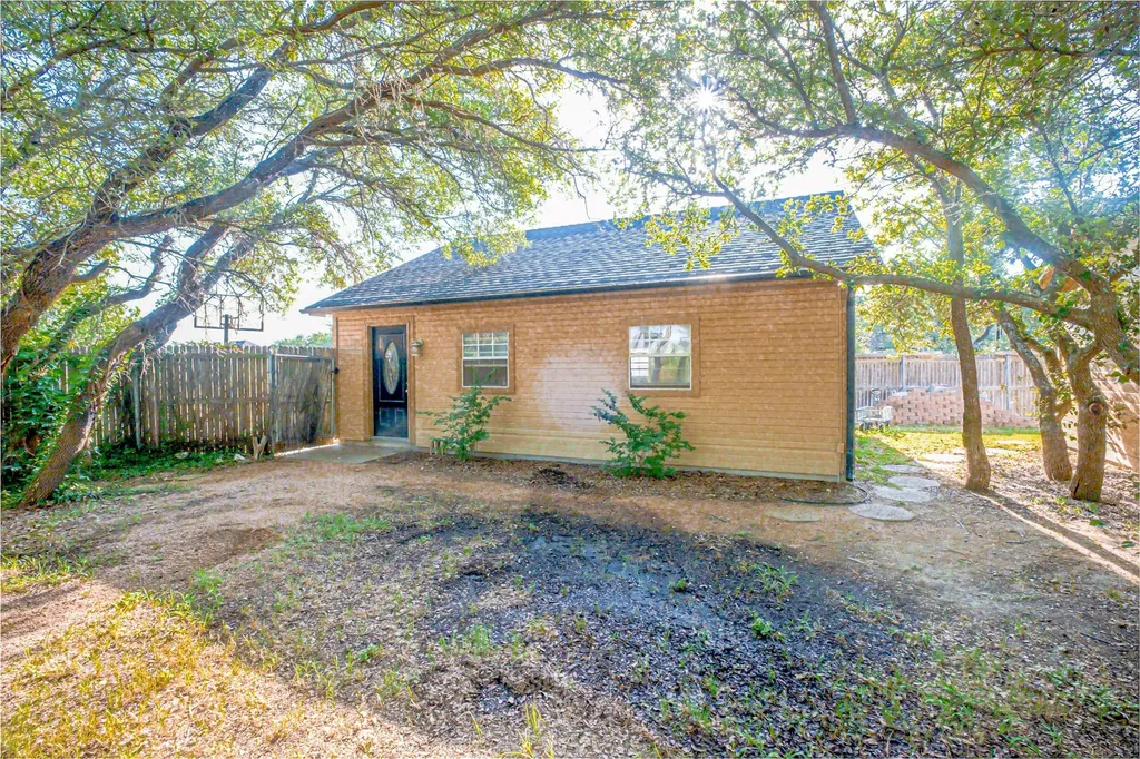 182 Lakeview Drive Aledo TX 76008