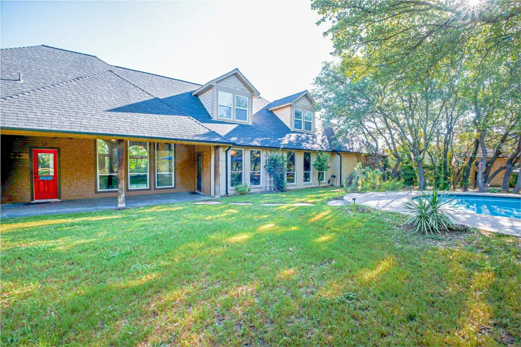182 Lakeview Drive Aledo TX 76008