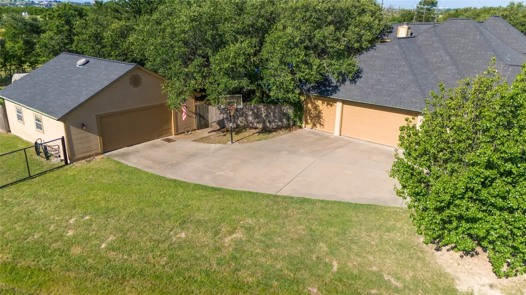 182 Lakeview Drive Aledo TX 76008