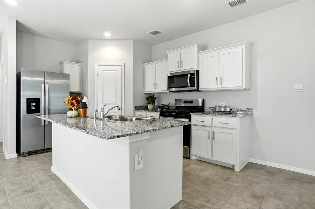 162 Greengate Drive Boyd TX 76023