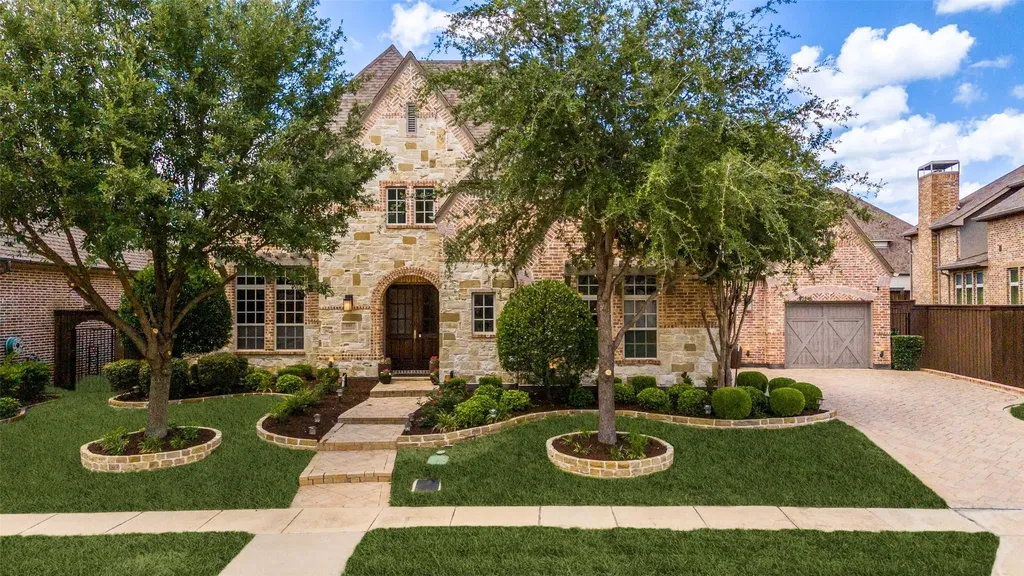 635 Fountainview Drive Irving TX 75039